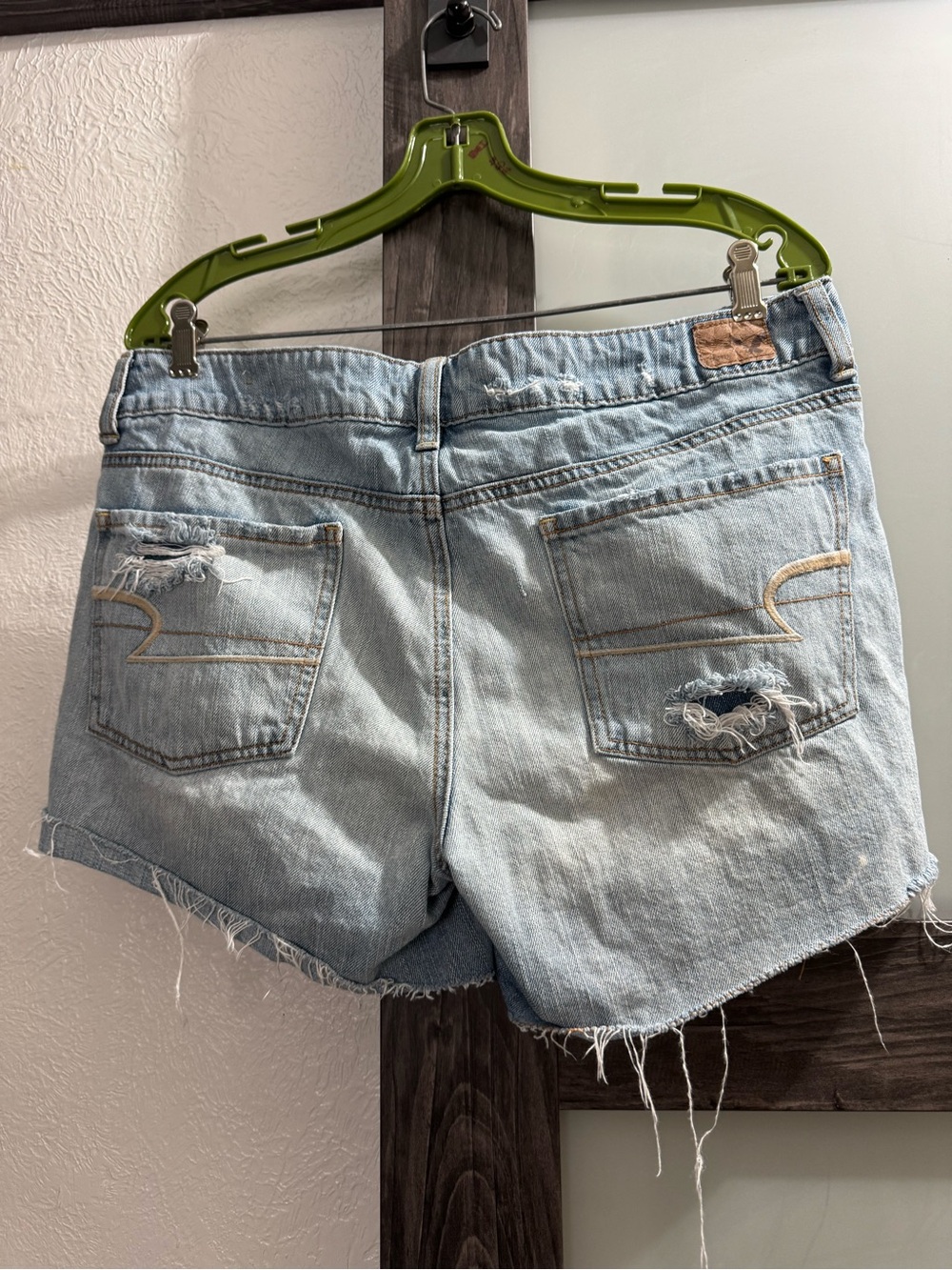 American Eagle Outfitters Light Blue Distressed Denim Shorts - Picture 2 of 3